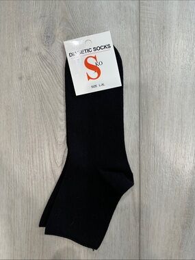 Diabetic socks, size large to extra large black made in turkey